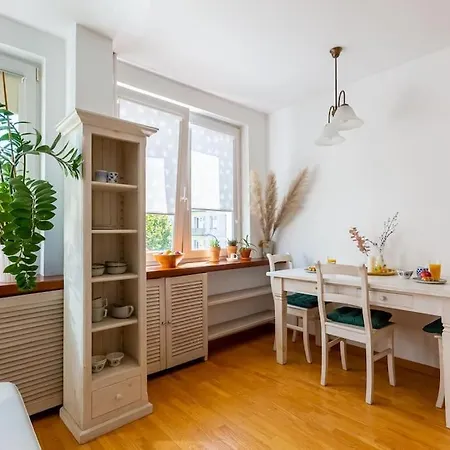 Cozy, Bright, Comfy Studio Next To The Old Town. شقة وارسو