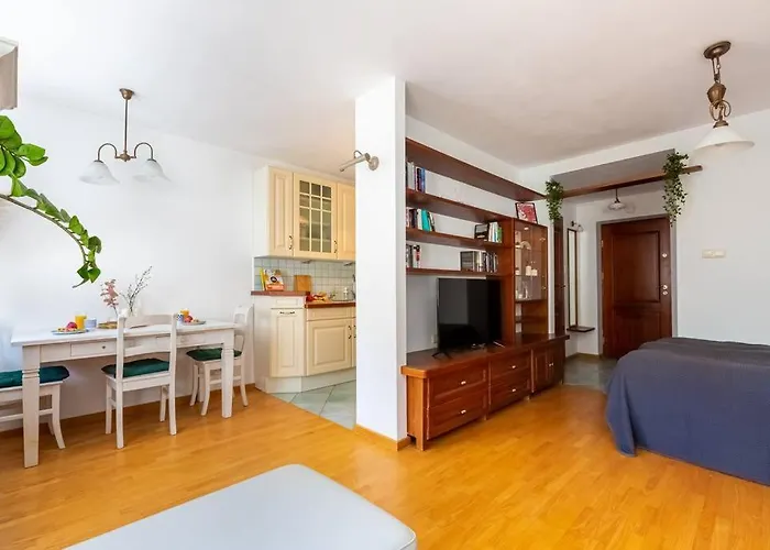 Cozy, Bright, Comfy Studio Next To The Old Town. Apartment *