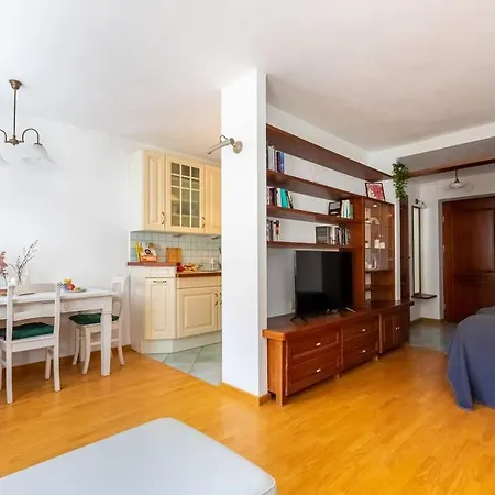 Cozy, Bright, Comfy Studio Next To The Old Town. Daire *