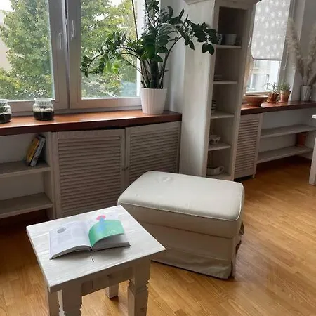 Daire Cozy, Bright, Comfy Studio Next To The Old Town. Varşova