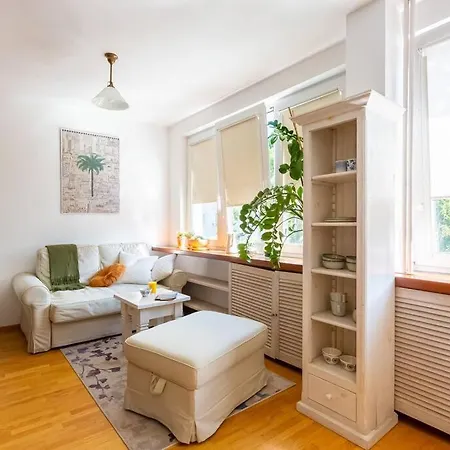 Cozy, Bright, Comfy Studio Next To The Old Town. Daire Varşova